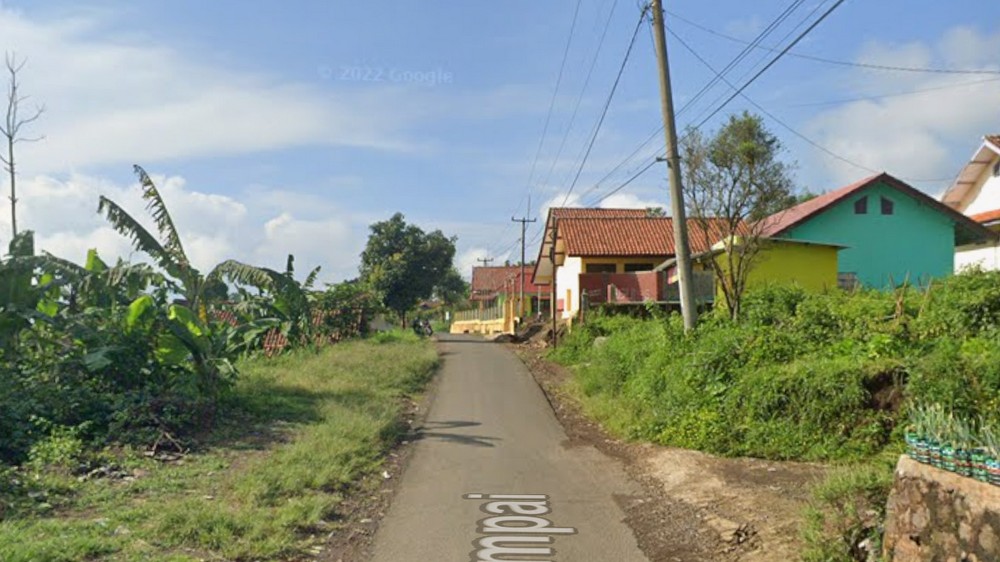 Akses jalan Kampung Nyampay Desa Sukawangi