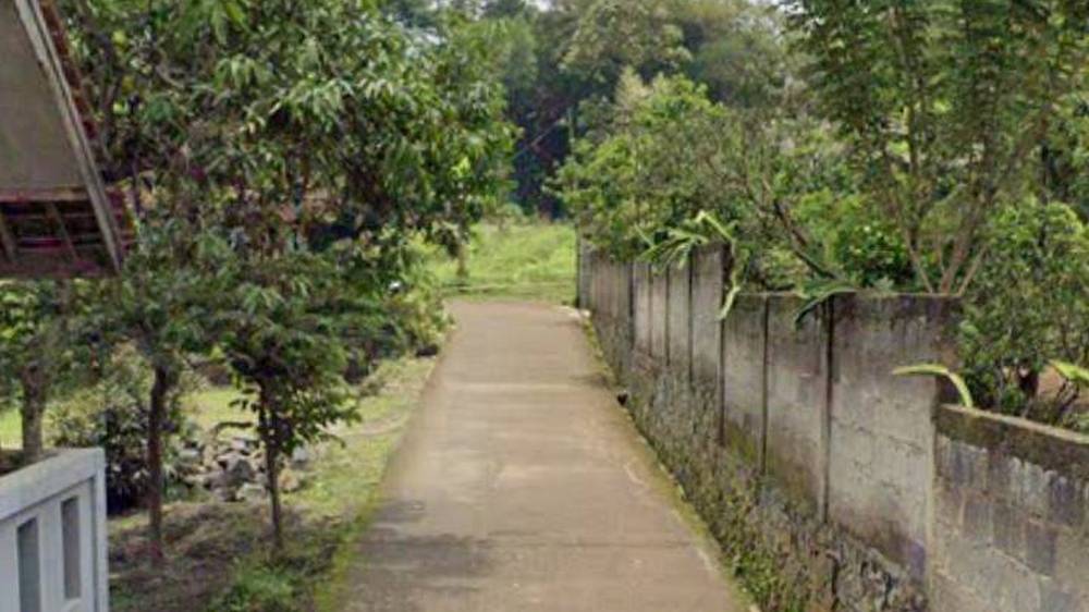 Akses jalan ke Kampung Ciluluk Kidul Desa Margajaya