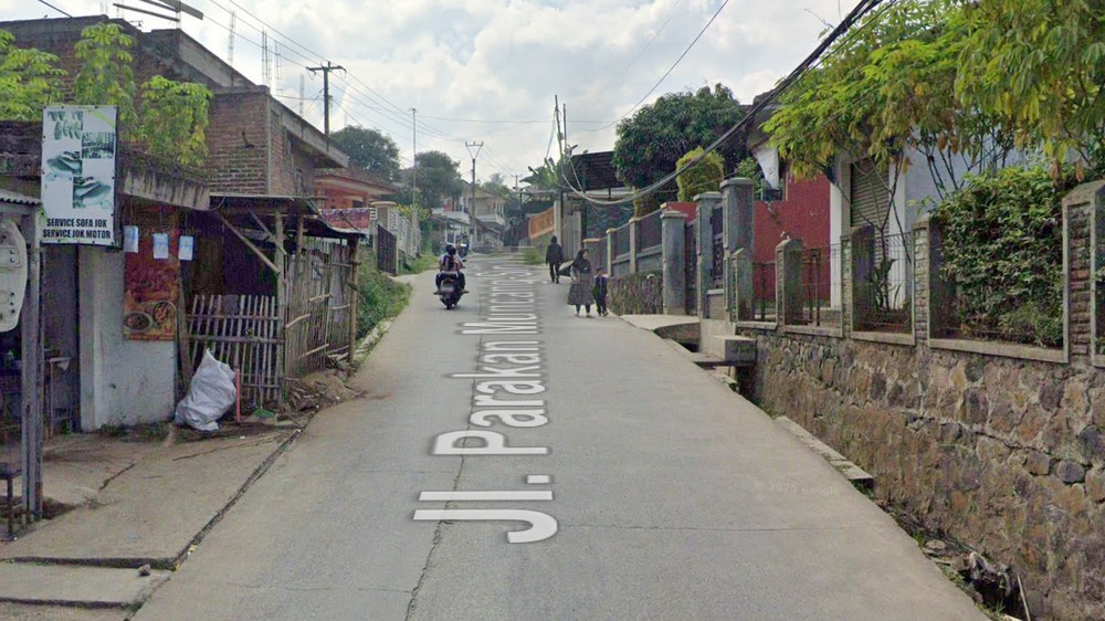 Akses jalan Kampung Kiarasawargi Desa Cimanggung