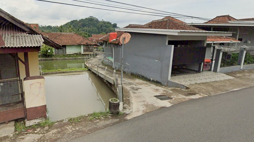 Akses ke Kampung Panyingkiran via Karanglayung