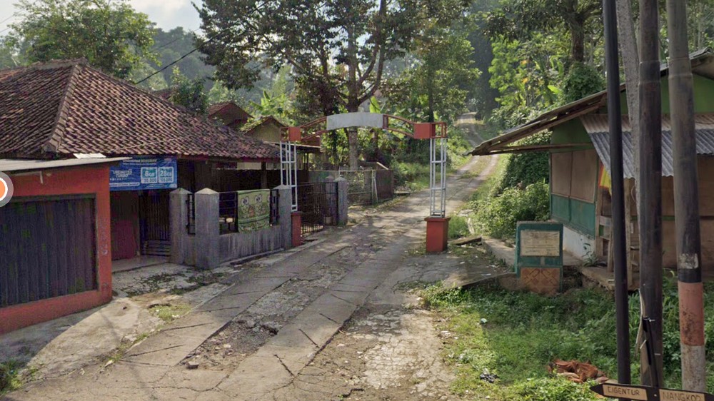 Akses masuk ke Kampung Sindangasih