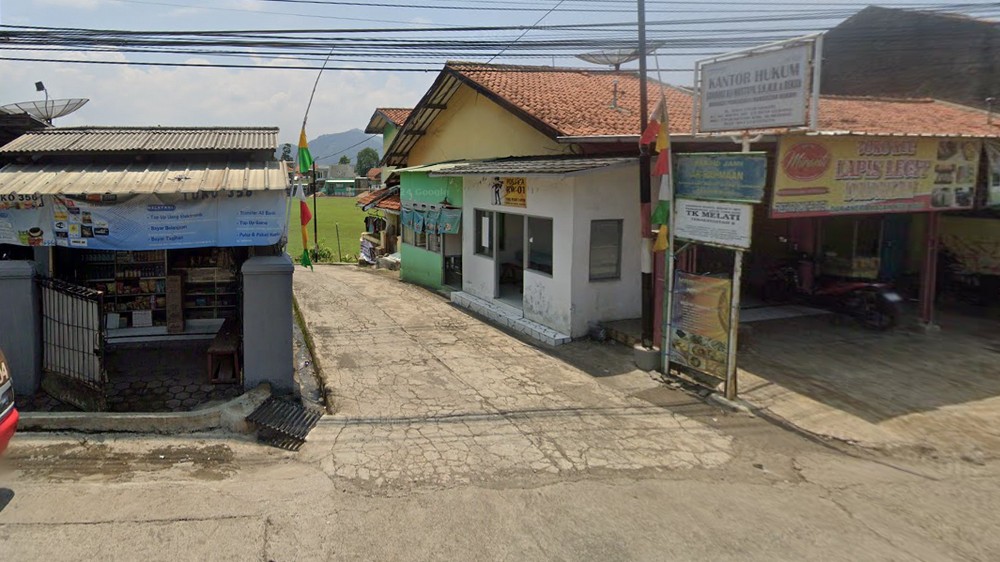 Akses masuk ke Kampung Sukasari Desa Margajaya