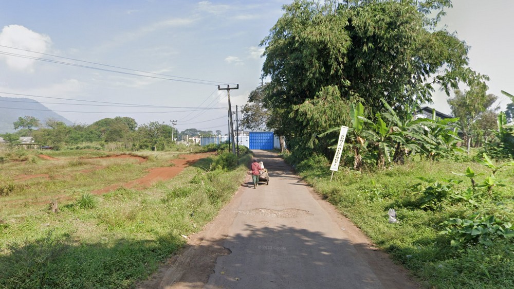 Akses masuk ke Kampung Cukanglemah Desa Raharja