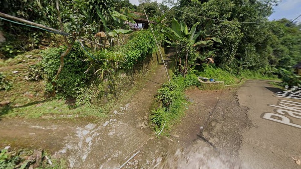 Akses masuk ke Kampung Cigati Desa Pangadegan