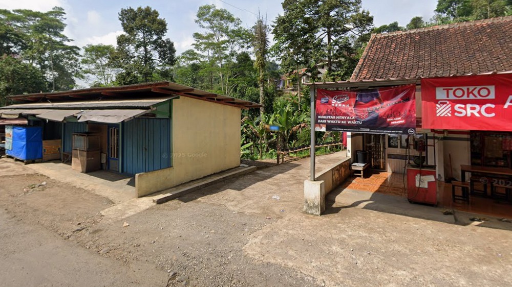 Akses timur Kampung Cikaso Desa Pangadegan