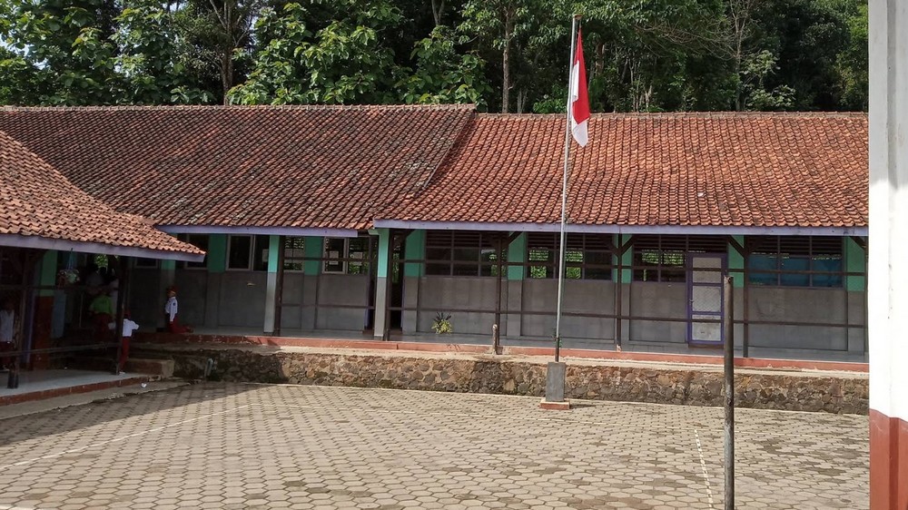 Bangunan sekolah SD Negeri Cikondang II Kecamatan Ganeas