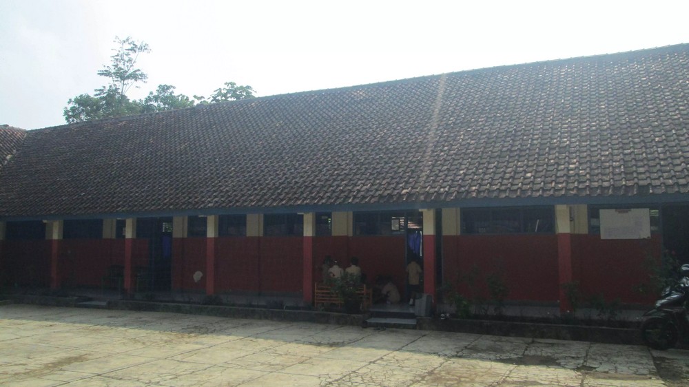 Bangunan sekolah SD Negeri Cikeusik Kecamatan Rancakalong
