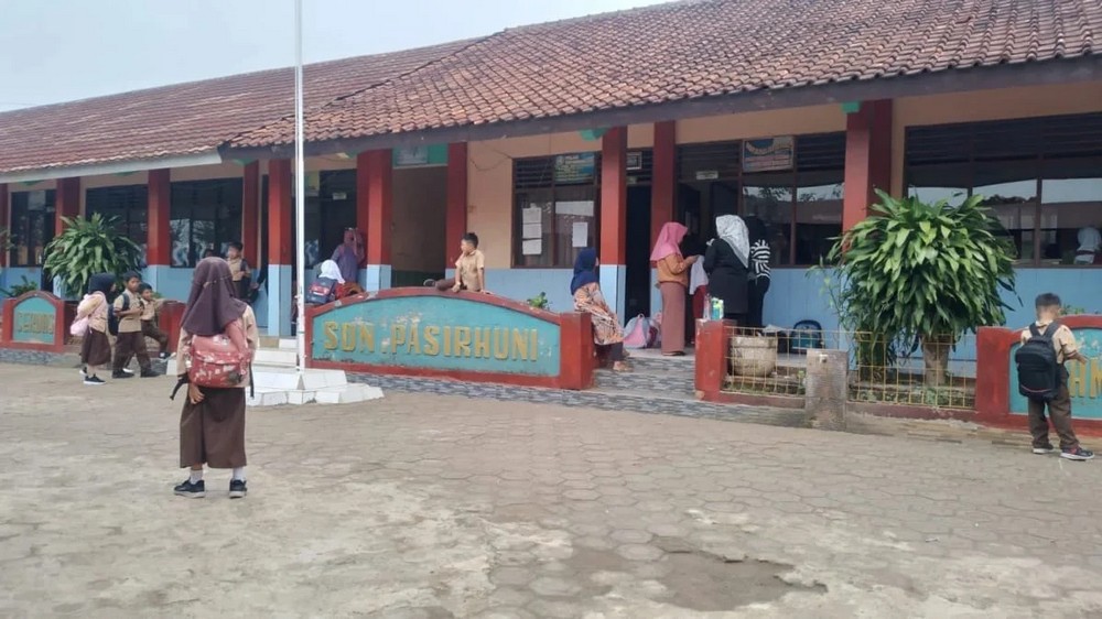 Bangunan sekolah SD Negeri Pasirhuni Kecamatan Cimanggung
