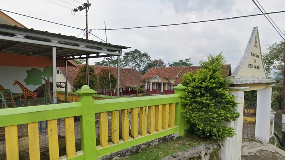 Bangunan SD Negeri Jambu Kecamatan Cisarua