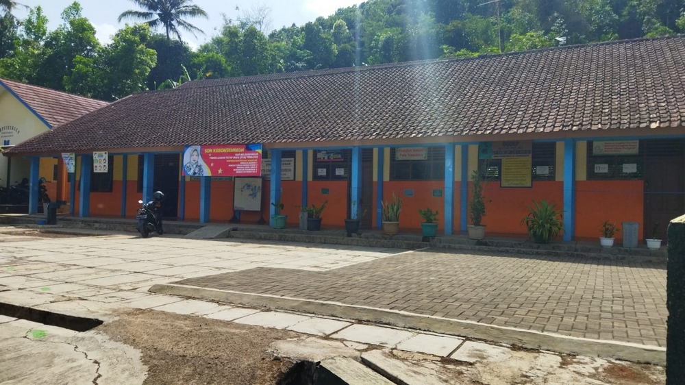  Bangunan SD Negeri Kebonseureuh Sumedang Selatan
