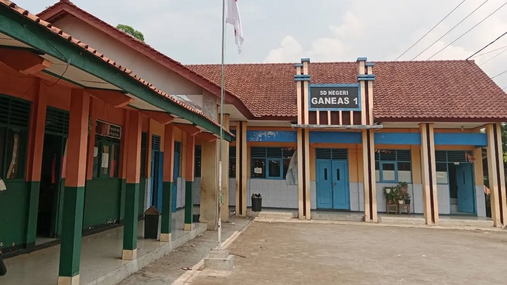 Bangunan SD Negeri Ganeas I Kecamatan Ganeas