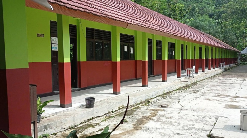 Bangunan sekolah SD Negeri Kadujajar I Tanjungkerta