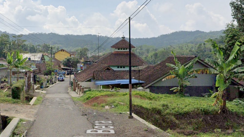 Kampung Bakanbandung Desa Cibungur dari arah barat