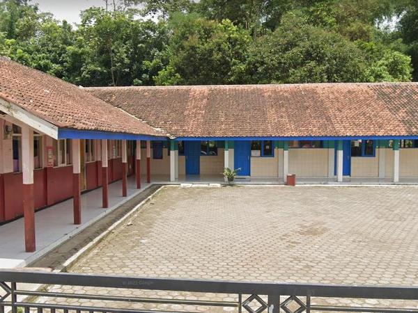 Gedung sekolah SD Negeri Parumasan