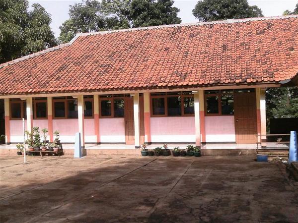 Gedung sekolah SD Negeri Surian