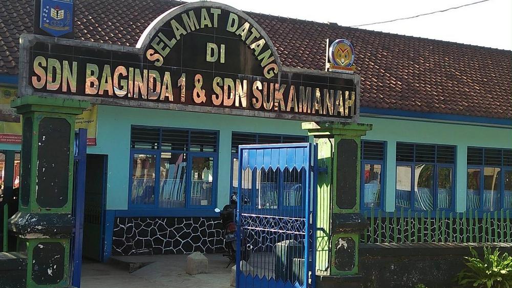 Gerbang SD Negeri Sukamanah Kecamatan Sumedang Selatan