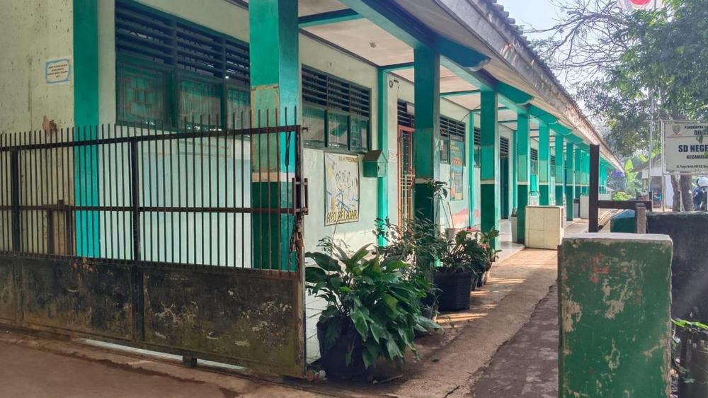 Gerbang SD Negeri Baginda II Kecamatan Sumedang Selatan