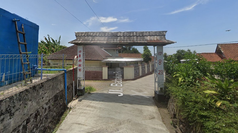 Gapura Kampung Babakan Pangkalan Desa Cibeureum Kulon