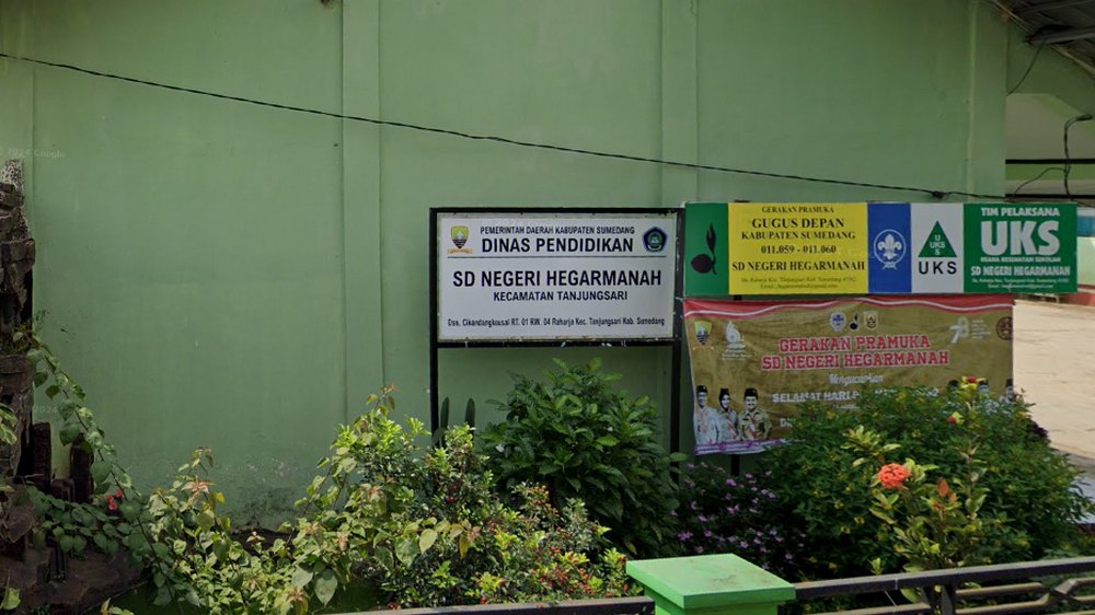 Papan nama SD Negeri Hegarmanah Kecamatan Tanjungsari