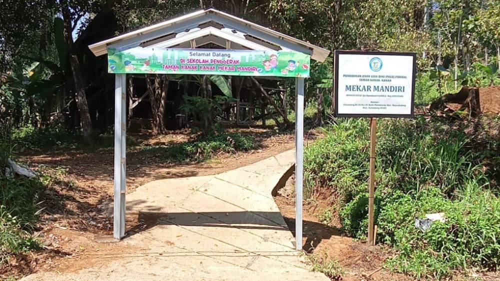 Gerbang masuk TK Mekar Mandiri