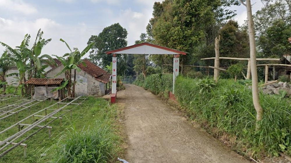 Gapura utara Kampung Sukamulya Desa Genteng