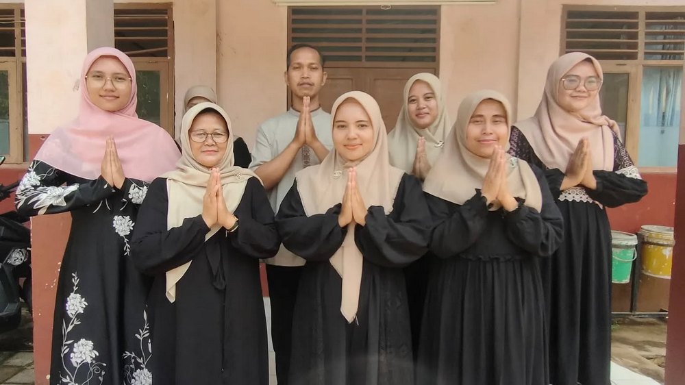 Guru pengajar SD Negeri Gunasari Sumedang Selatan