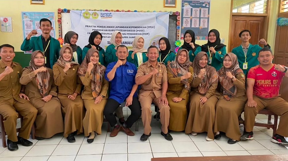 Guru pengajar SD Negeri Manangga Sumedang Selatan