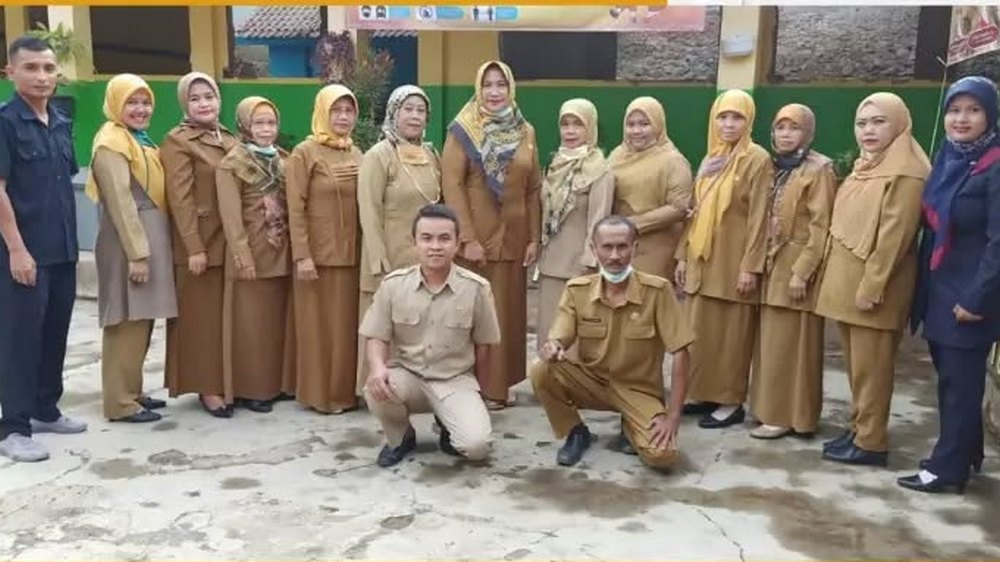 Guru pengajar SD Negeri Cimanggung I Kecamatan Cimanggung
