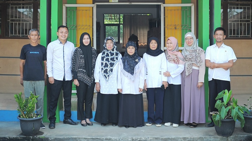 Guru pengajar SD Negeri Gunungsari Sumedang Utara