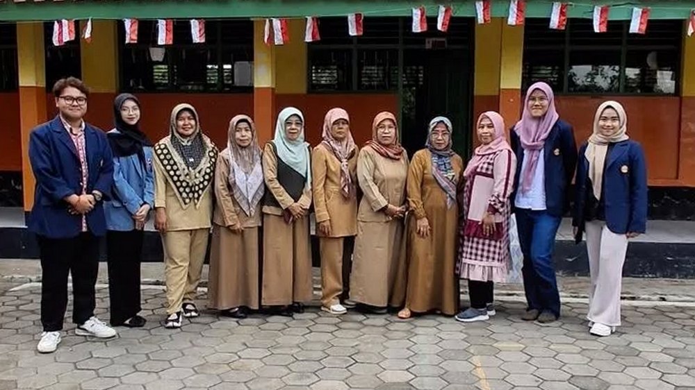 Guru pengajar SD Negeri Cibodas II Tanjungkerta