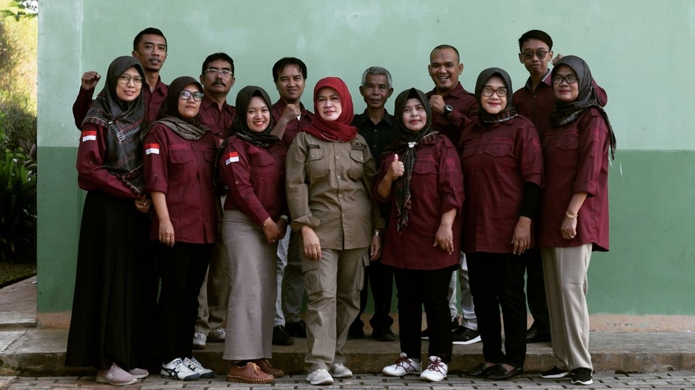 Guru pengajar SD Negeri Sukamulya Sumedang Utara