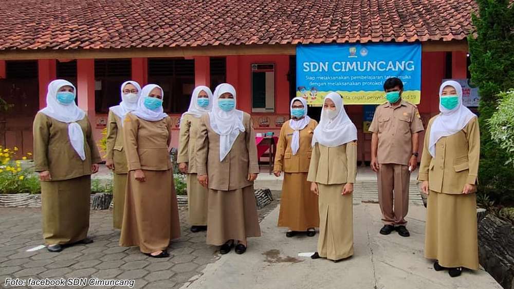 Guru pengajar SD Negeri Cimuncang Tanjungkerta