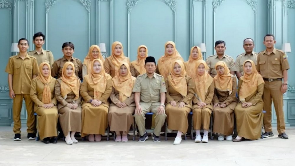 Guru pengajar SD Negeri Cikandang Kecamatan Cimanggung