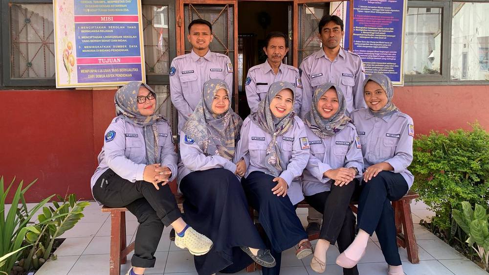 Guru pengajar SD Negeri Tanjungsiang Kecamatan Cimanggung