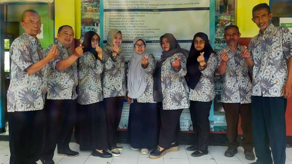 Guru pengajar SD Negeri Mekarsari Kecamatan Rancakalong