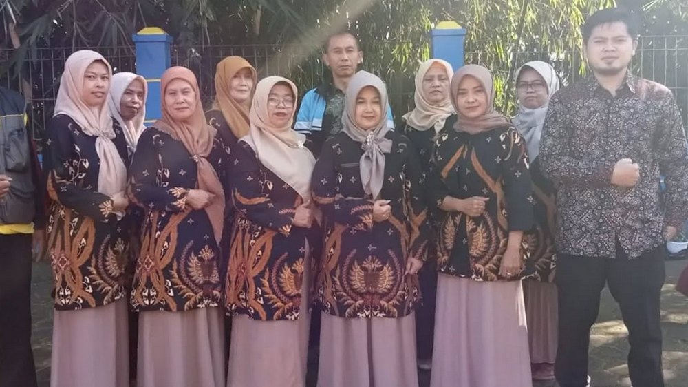 Guru pengajar SD Negeri Ciluluk I Kecamatan Tanjungsari