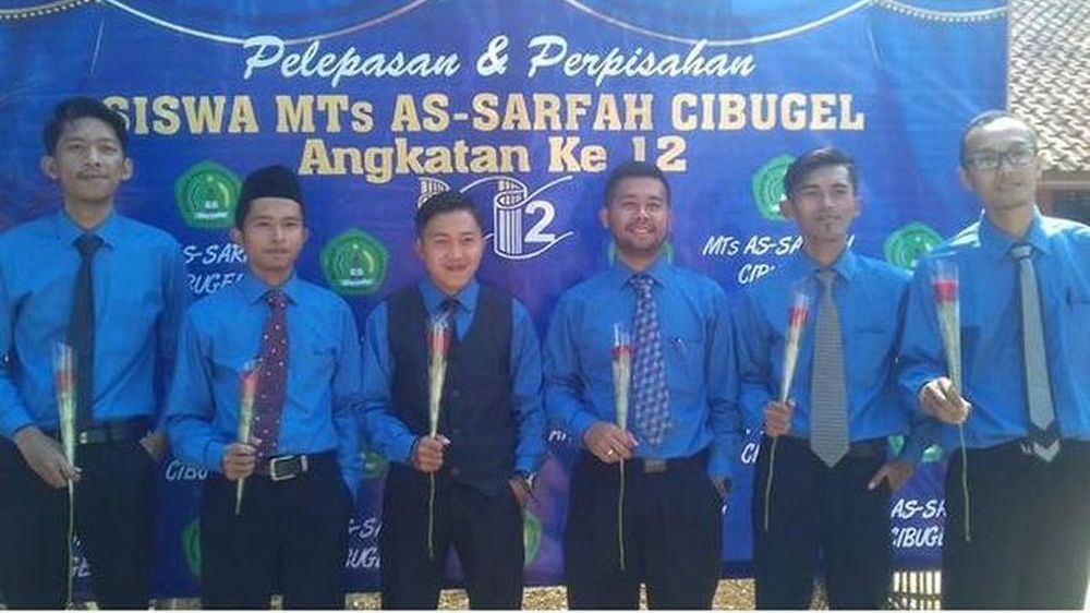 Guru pengajar MTs As-Sarfah Cibugel