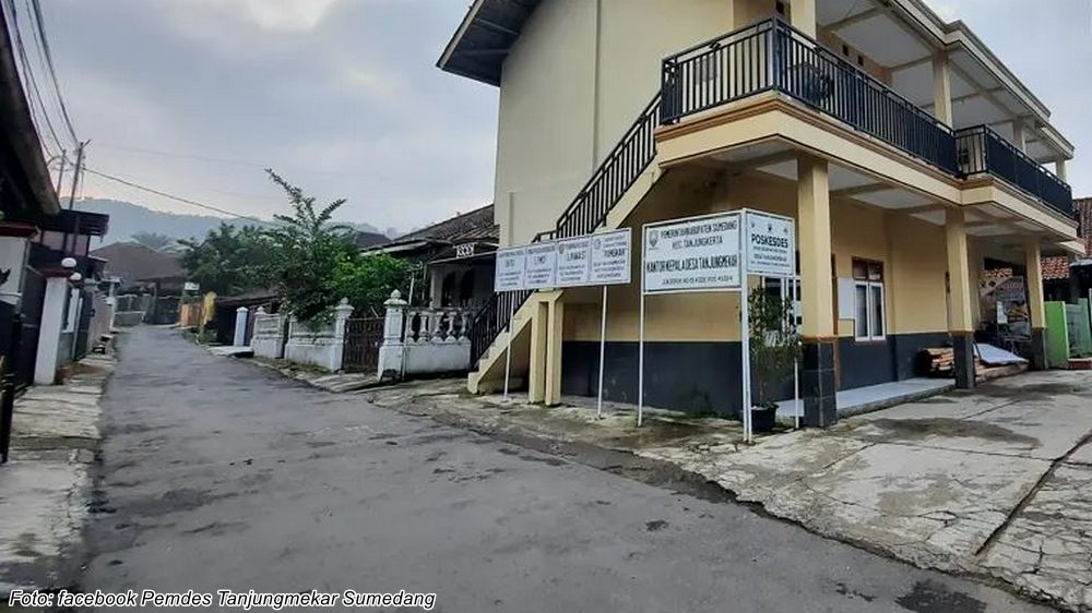 Kantor Desa Tanjungmekar di Kampung Depok