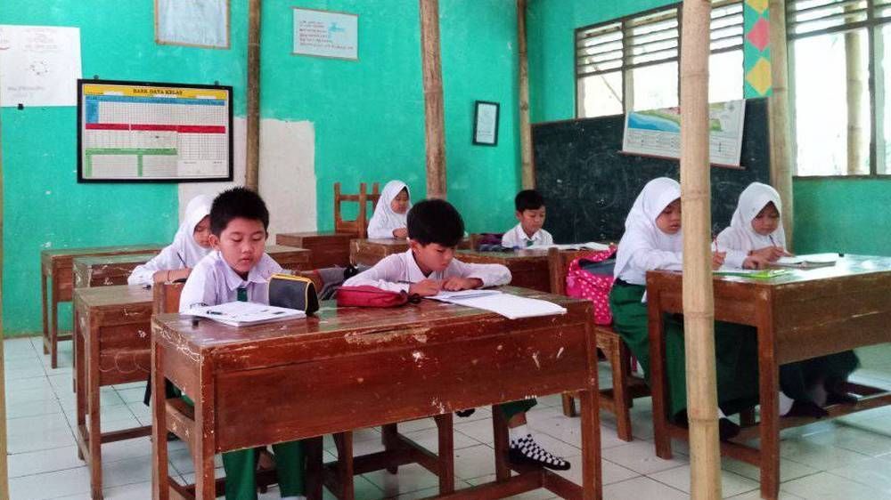 Kegiatan kelas MIS Cikeusi