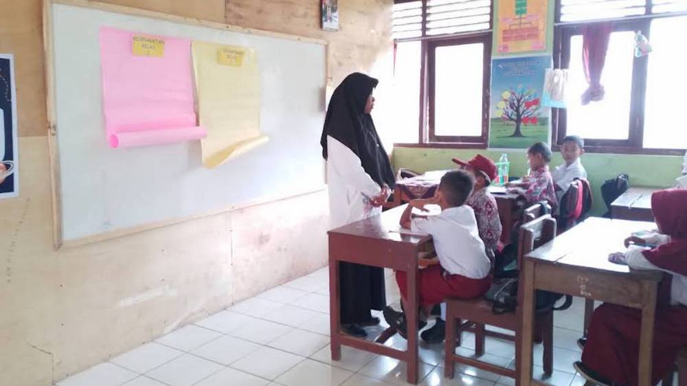 Kegiatan kelas SD Negeri Sampora Tanjungkerta