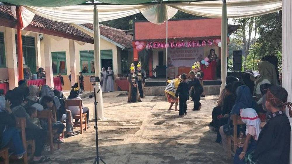 Kenaikan kelas SD Negeri Sirnaluyu Kecamatan Rancakalong