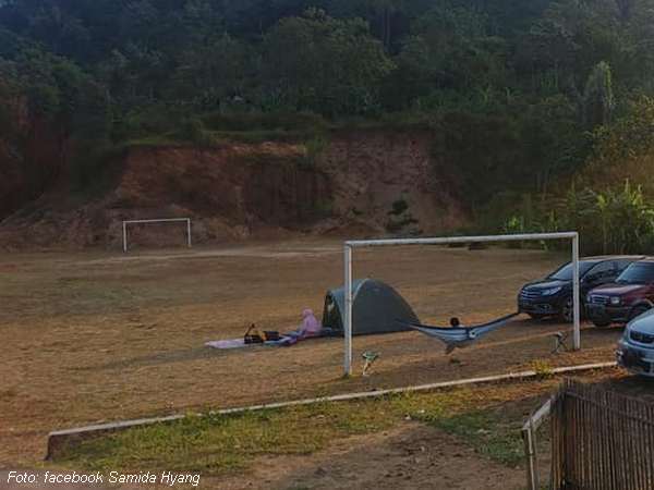 Lapang sepakbola Tanjunganom Bangbayang