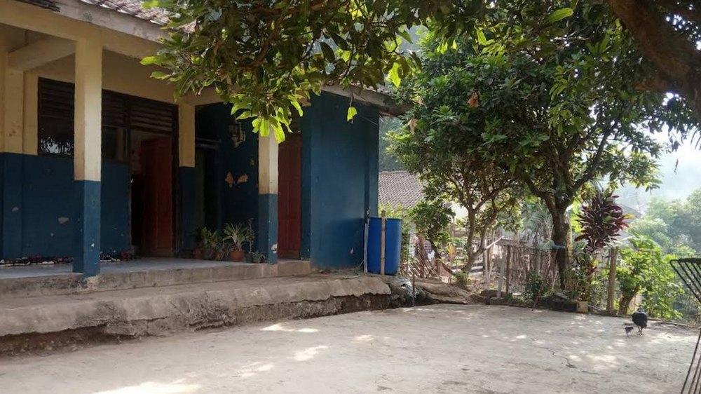 Lingkungan SD Negeri Sawahdadap III Kecamatan Cimanggung