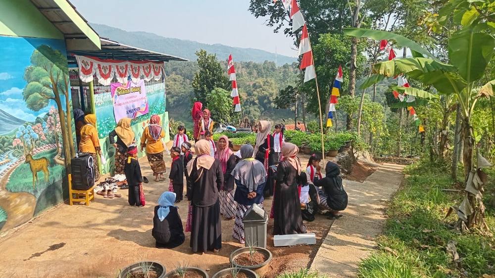 Lingkungan TK Mekar Mandiri