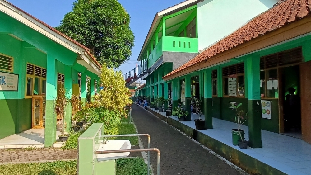 Lingkungan SD Negeri Ciuyah I Kecamatan Cisarua