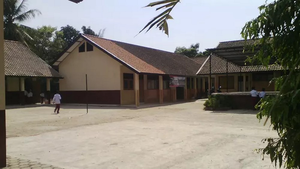 Lingkungan SD Negeri Ciuyah II Kecamatan Cisarua