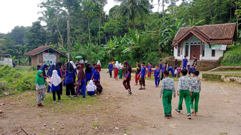 Kegiatan luar kelas MIS Padasuka