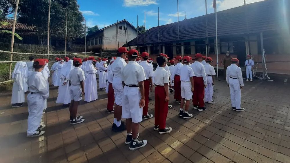 Kegiatan luar kelas SD Negeri Cikondang III Kecamatan Ganeas
