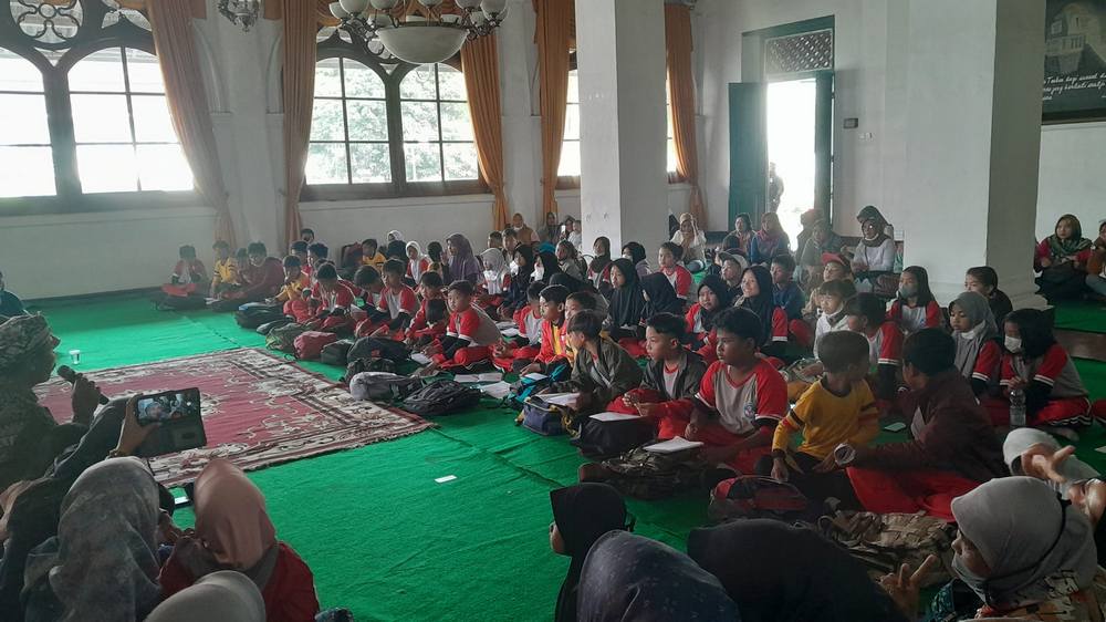 Kegiatan luar kelas SD Negeri Palasah Kecamatan Cimalaka
