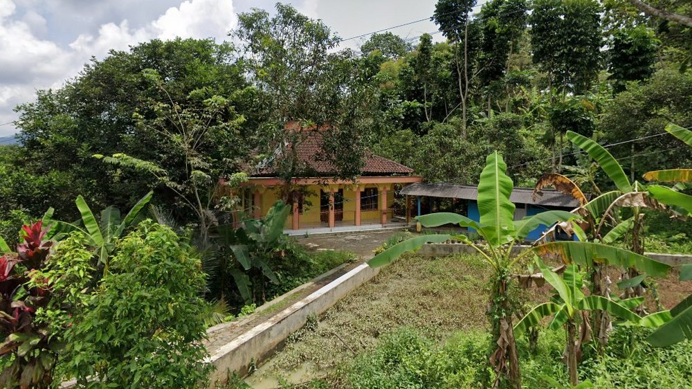 Masjid Al-Manar di Kampung Cibutarengat di Desa Awilega